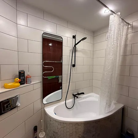 Cozy 9th Floor With Balcony And Free Parking Lejlighed