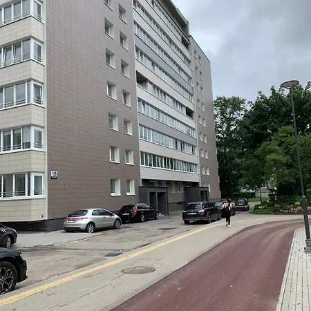 Cozy 9th Floor With Balcony And Free Parking Lejlighed
